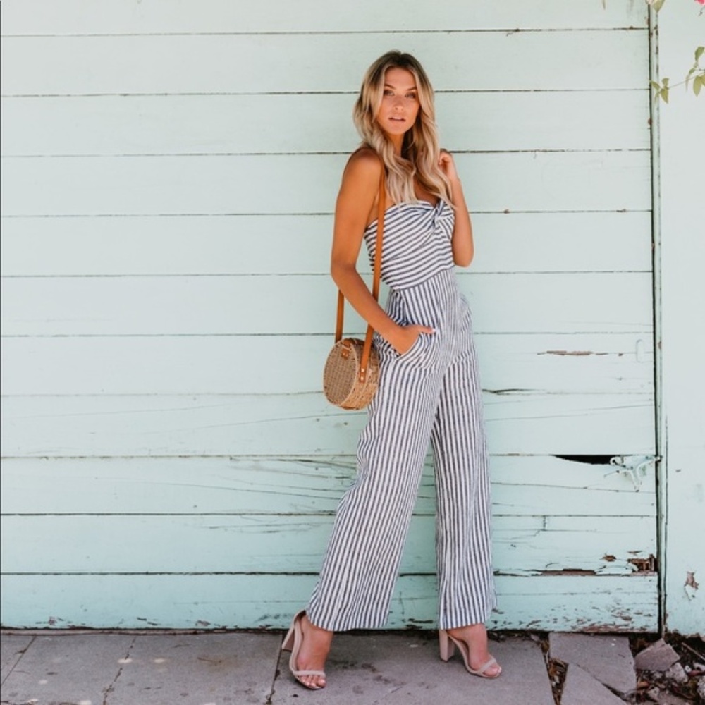 VICI Lucille Linen Pocketed Jumpsuit - Small